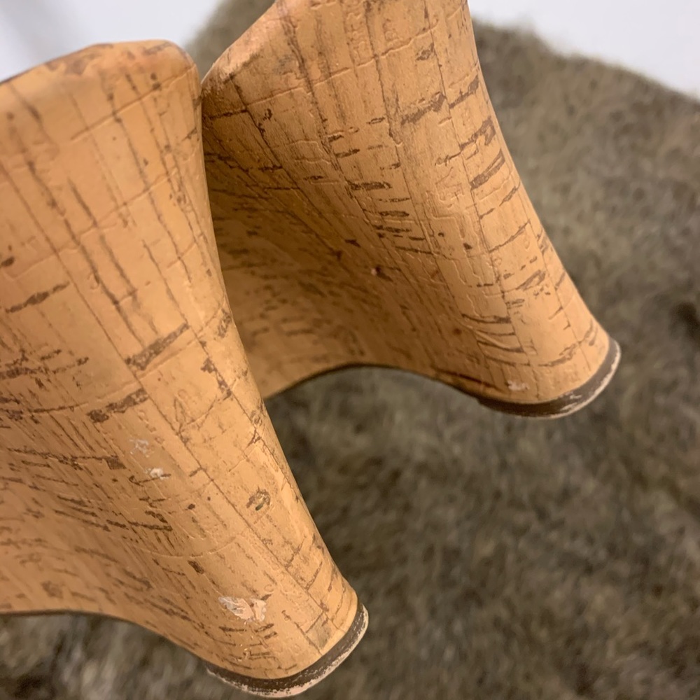Michael Antonio Wedges. Wears like a size 9 - Picture 9 of 10